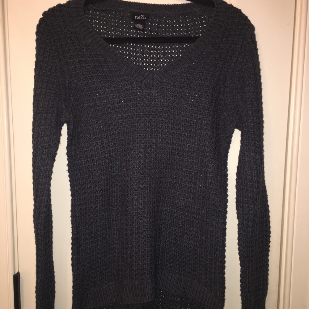 Long V neck gray sweater